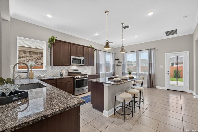 8203 Dovers Den, San Antonio, TX 78253