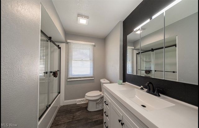 3525 Shirley Road, Youngstown, OH 44502