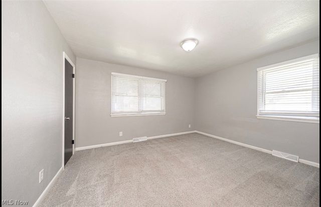 3525 Shirley Road, Youngstown, OH 44502