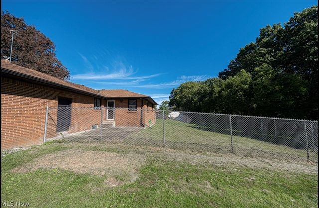 3525 Shirley Road, Youngstown, OH 44502