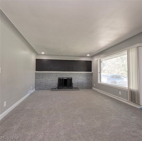 3525 Shirley Road, Youngstown, OH 44502