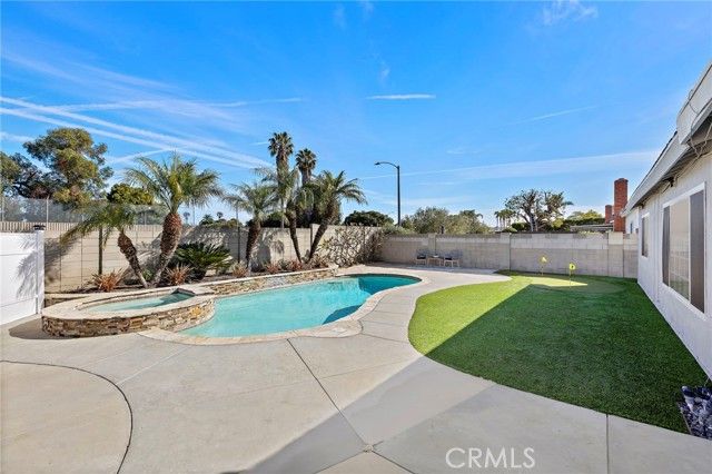 5711 Rogers Drive, Huntington Beach, CA 92649