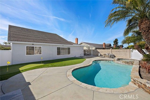 5711 Rogers Drive, Huntington Beach, CA 92649
