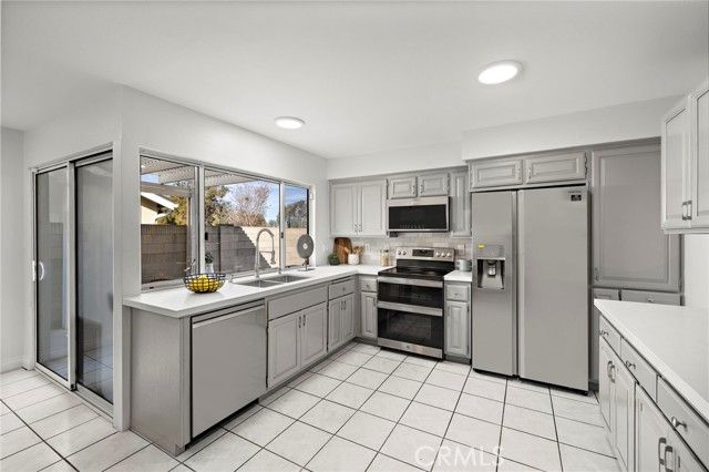 5711 Rogers Drive, Huntington Beach, CA 92649