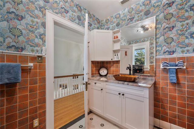 2214 COVENTRY AVENUE, Lakeland, FL 33803