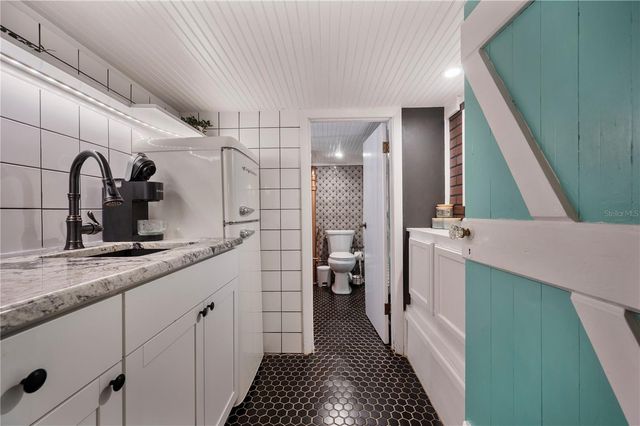 2214 COVENTRY AVENUE, Lakeland, FL 33803