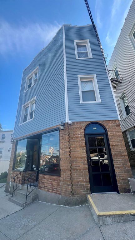880 Midland Avenue, Yonkers, NY 10704 — exterior