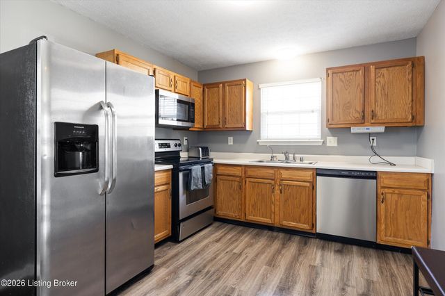 7822 Westbrook Rd, Louisville, KY 40258