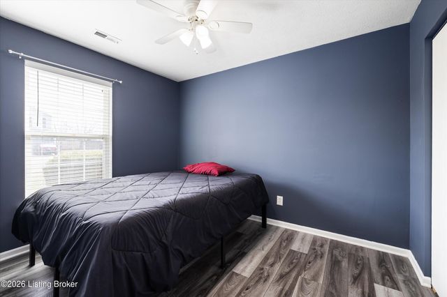 7822 Westbrook Rd, Louisville, KY 40258