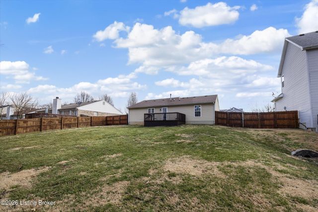 7822 Westbrook Rd, Louisville, KY 40258