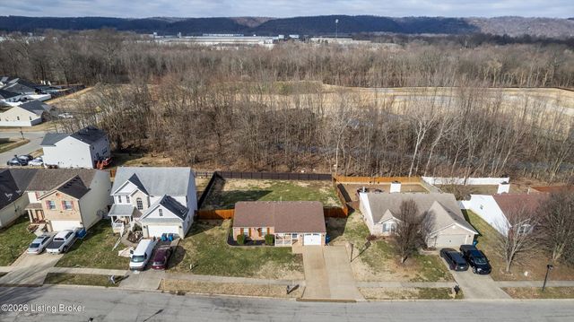 7822 Westbrook Rd, Louisville, KY 40258