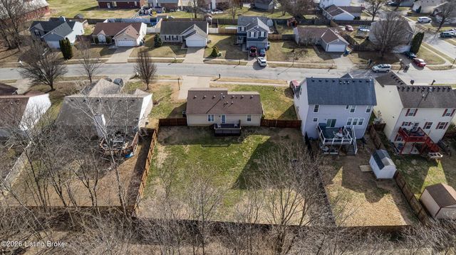 7822 Westbrook Rd, Louisville, KY 40258