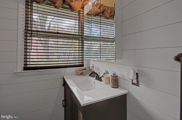 602 MAY AVE, Clayton, NJ 08312