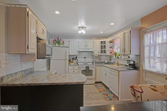 602 MAY AVE, Clayton, NJ 08312