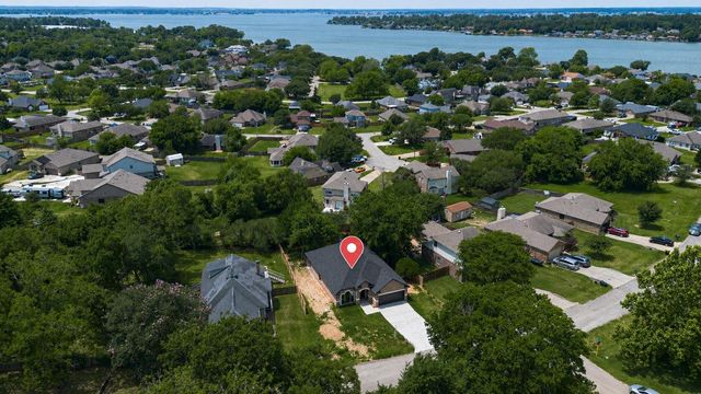12431 Green Ridge Drive, Willis, TX 77318