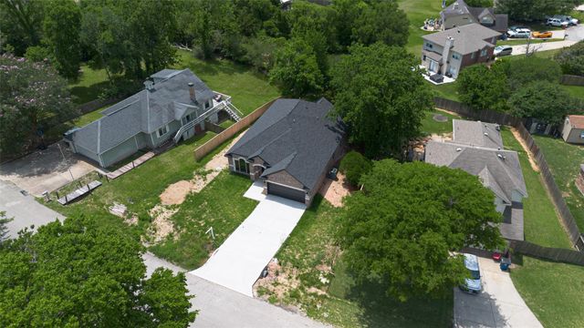 12431 Green Ridge Drive, Willis, TX 77318