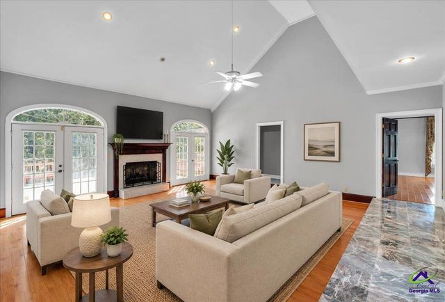 98 beverly Drive, Bonaire, GA 31005