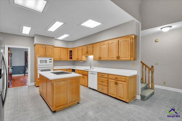 98 beverly Drive, Bonaire, GA 31005