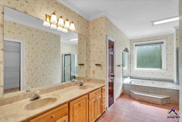 98 beverly Drive, Bonaire, GA 31005