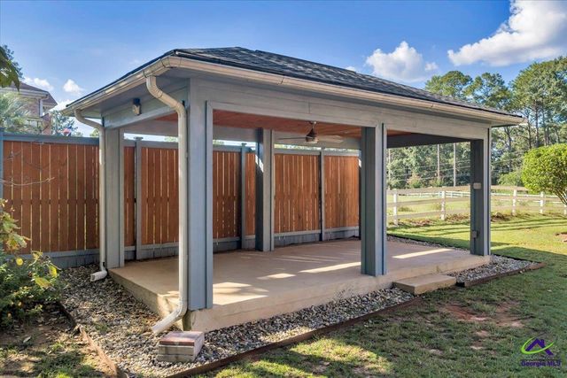 98 beverly Drive, Bonaire, GA 31005