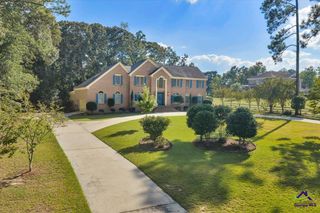 98 beverly Drive, Bonaire, GA 31005
