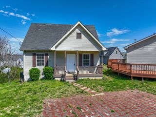 2688 Pine Ridge Dr, Nashville, TN 37207