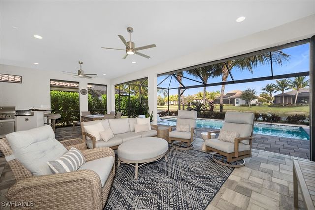 3273 Belon LN, Naples, FL 34114