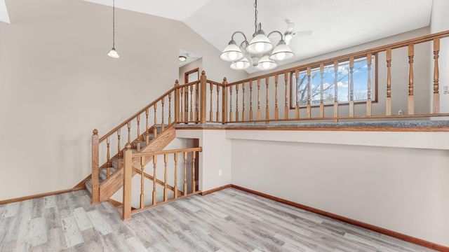 16407 Griffon Trail, Lakeville, MN 55044