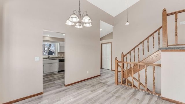 16407 Griffon Trail, Lakeville, MN 55044