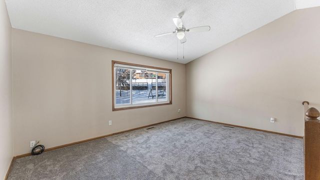 16407 Griffon Trail, Lakeville, MN 55044