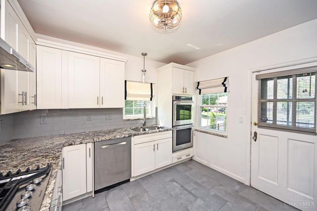 1096 Sunnyslope Drive, Cincinnati, OH 45229