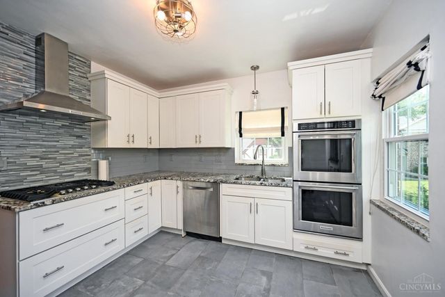 1096 Sunnyslope Drive, Cincinnati, OH 45229
