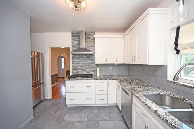 1096 Sunnyslope Drive, Cincinnati, OH 45229