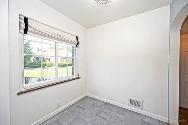 1096 Sunnyslope Drive, Cincinnati, OH 45229