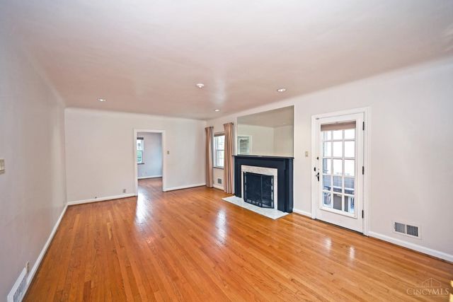 1096 Sunnyslope Drive, Cincinnati, OH 45229