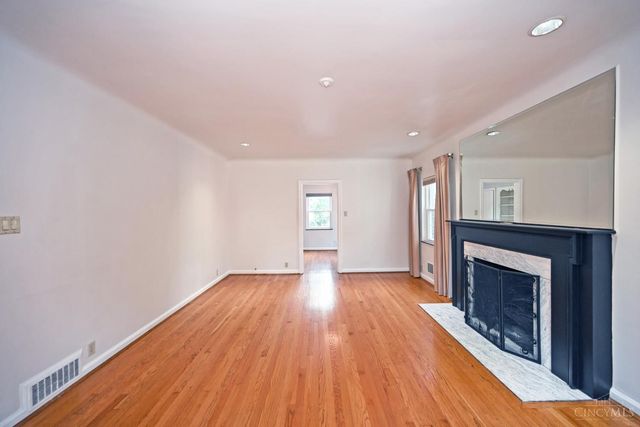 1096 Sunnyslope Drive, Cincinnati, OH 45229
