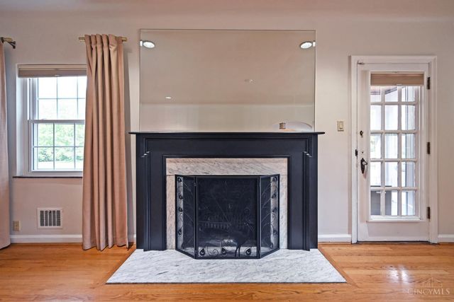 1096 Sunnyslope Drive, Cincinnati, OH 45229