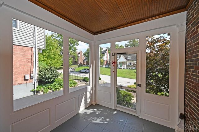 1096 Sunnyslope Drive, Cincinnati, OH 45229