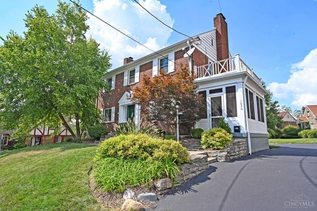 1096 Sunnyslope Drive, Cincinnati, OH 45229