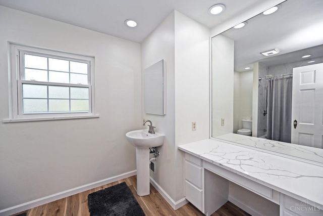 1096 Sunnyslope Drive, Cincinnati, OH 45229