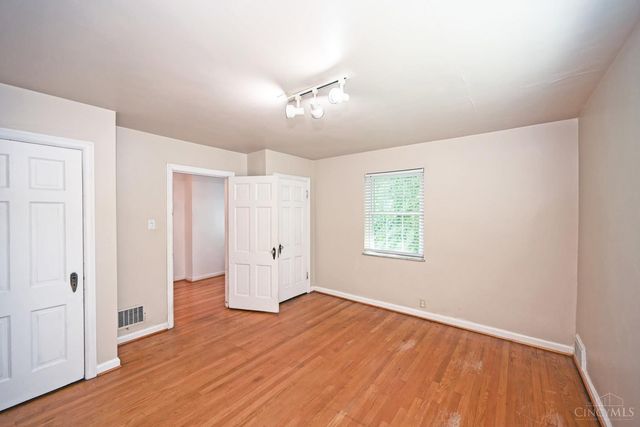 1096 Sunnyslope Drive, Cincinnati, OH 45229