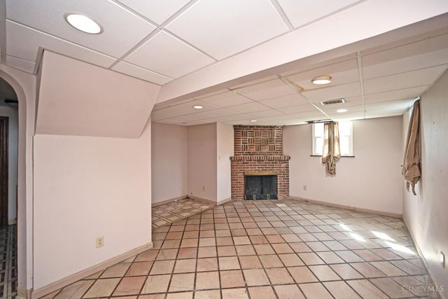 1096 Sunnyslope Drive, Cincinnati, OH 45229