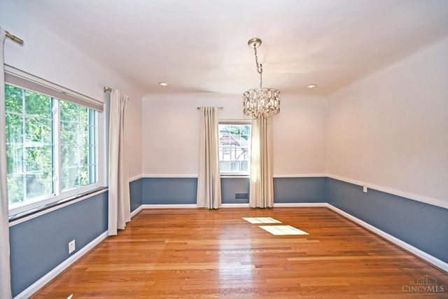 1096 Sunnyslope Drive, Cincinnati, OH 45229