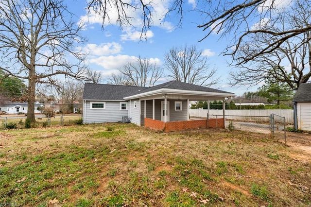 131 Hawthorne Drive, Asheboro, NC 27205