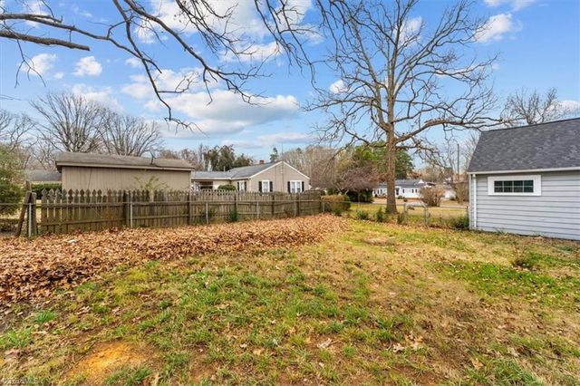131 Hawthorne Drive, Asheboro, NC 27205