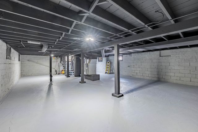 1227 Emerald Avenue, Chicago Heights, IL 60411