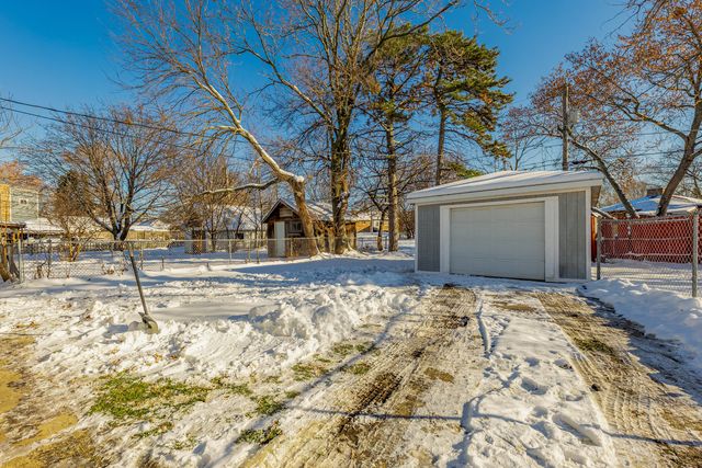 1227 Emerald Avenue, Chicago Heights, IL 60411