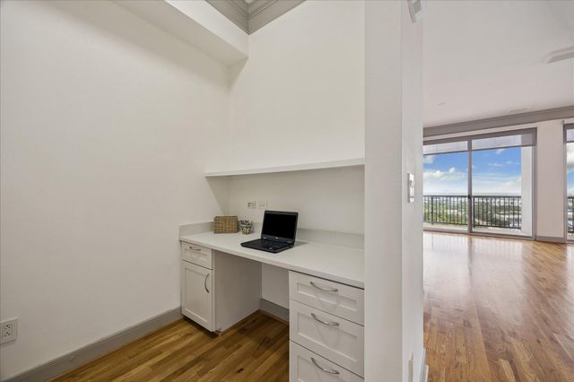 3333 Allen Parkway 2107, Houston, TX 77019