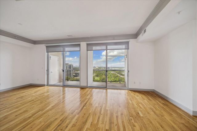 3333 Allen Parkway 2107, Houston, TX 77019