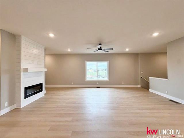 11765 S 125 Street, Papillion, NE 68046